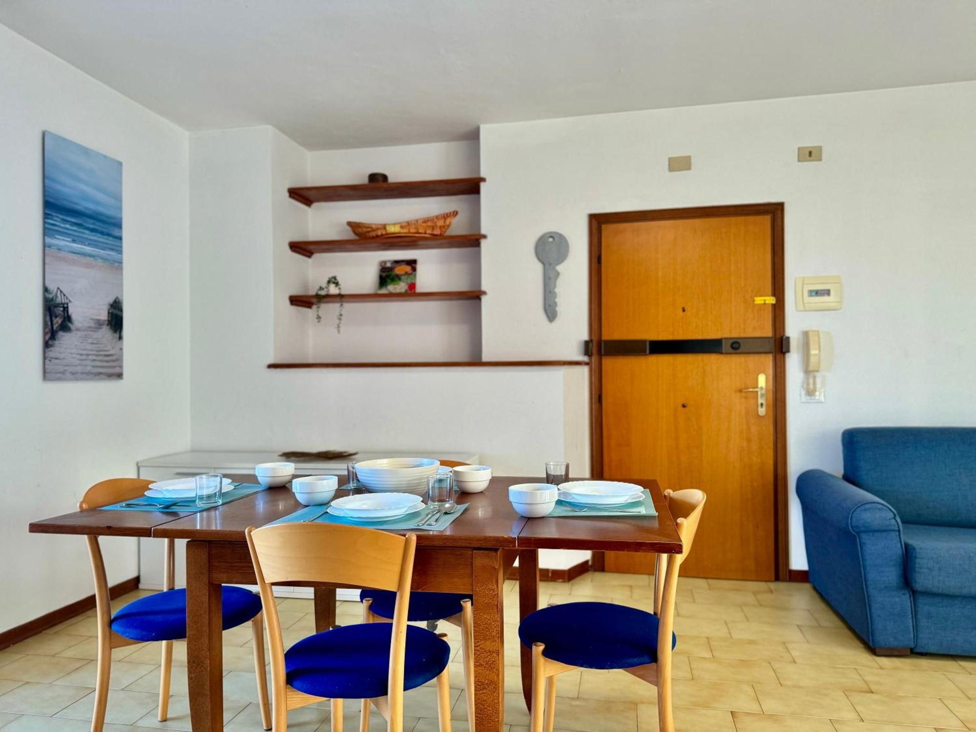 82, Attico Leonardo Apartment