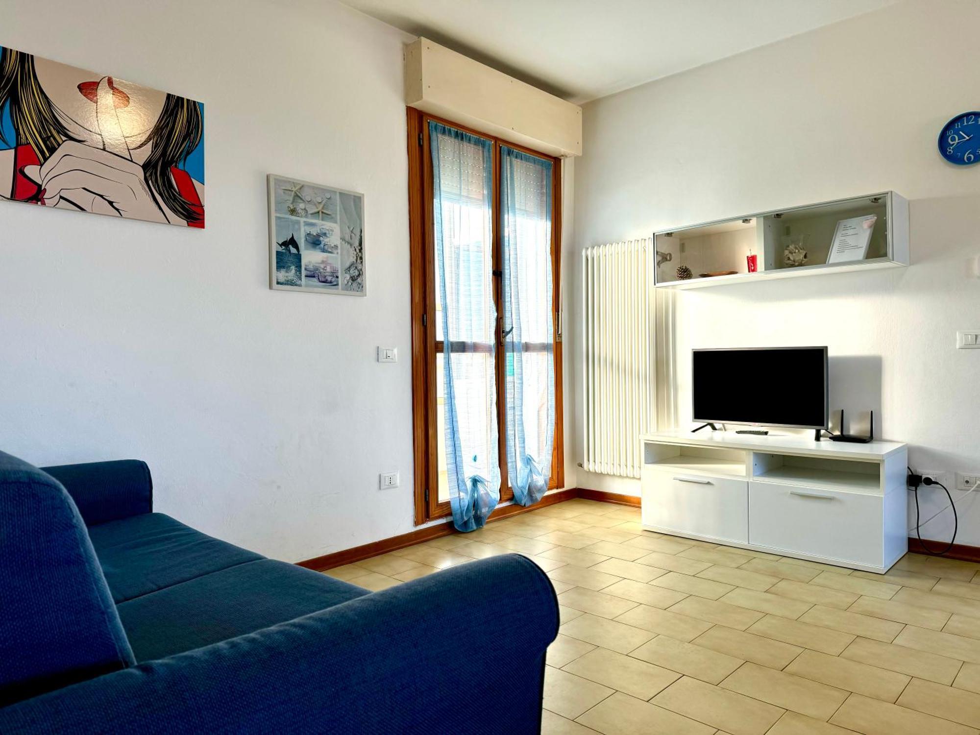 Apartment 82, Attico Leonardo Lido Adriano