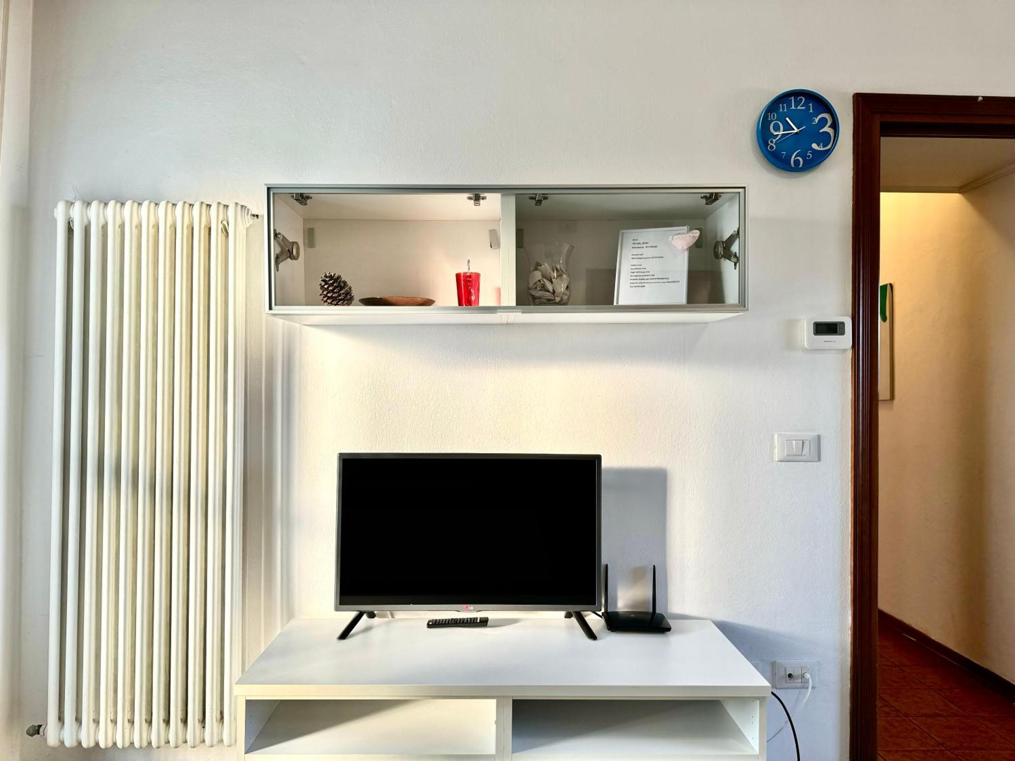 82, Attico Leonardo