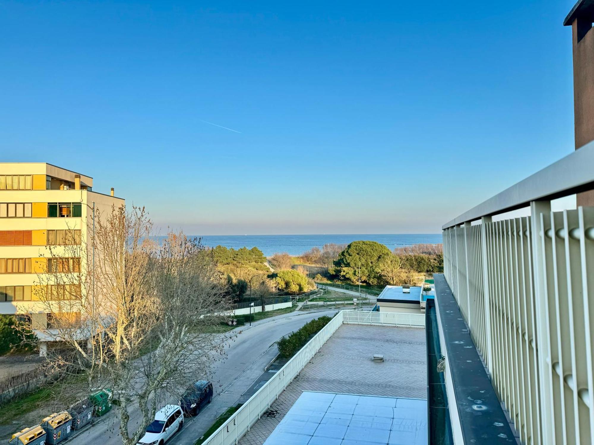Apartment 82, Attico Leonardo