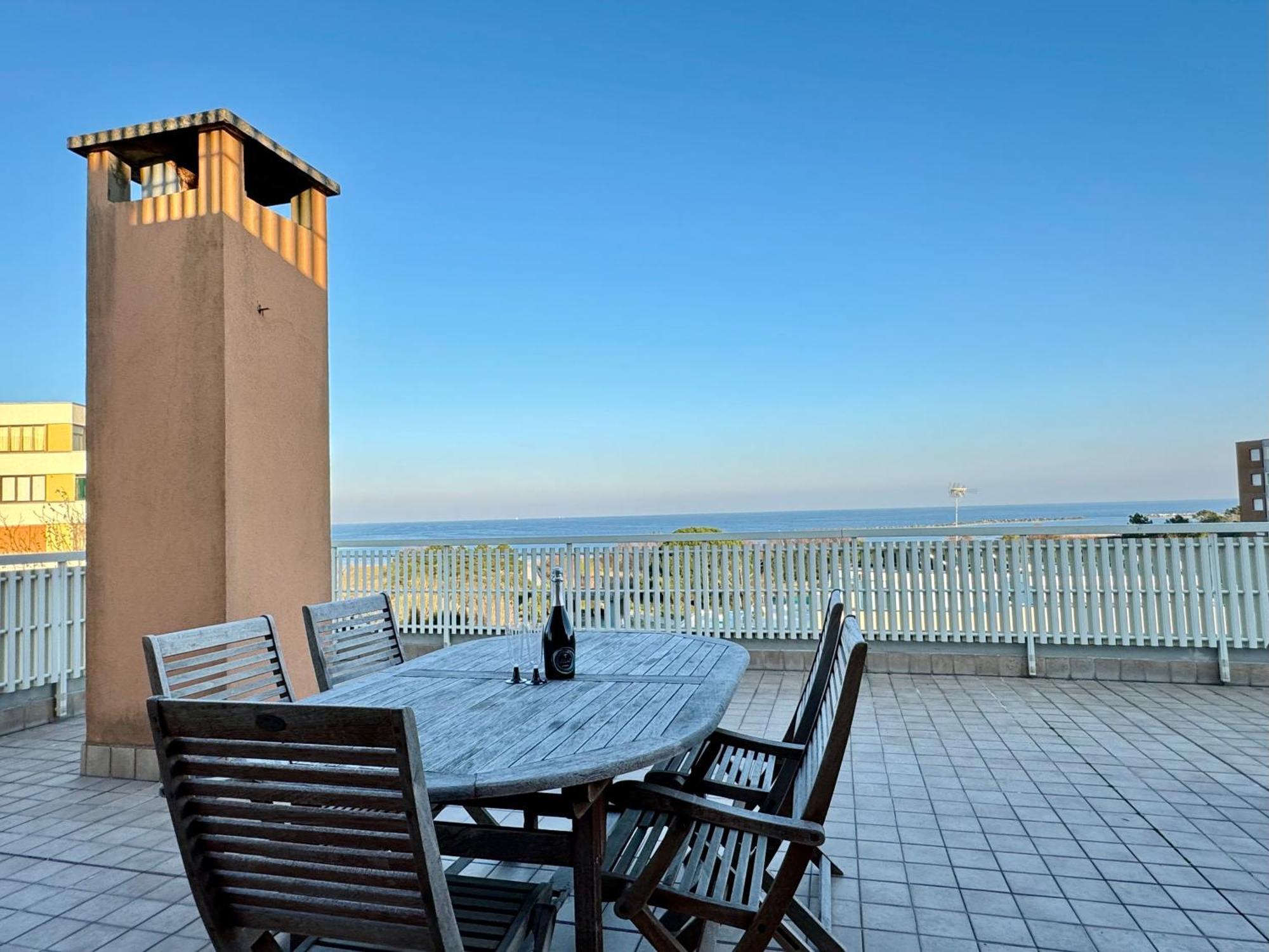 82, Attico Leonardo Lido Adriano